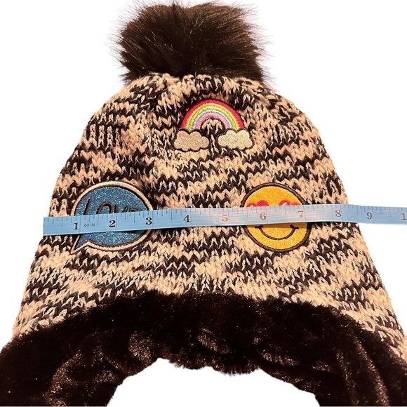 Chunky Knit Emoji Tassled Beanie Black & White Girls‎ OS Hat - Picture 9 of 9